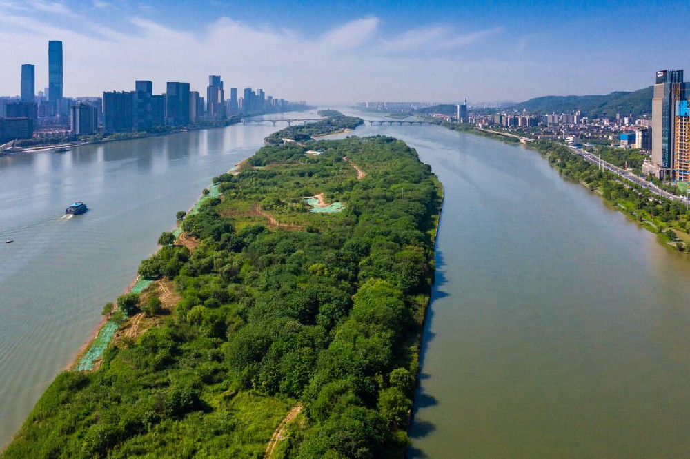 多靈呼吁開展“母親河”的環(huán)?；顒?dòng)